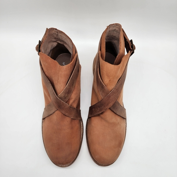 Free People Las Palmas Leather Distressed Ankle Boots Size 39 - Picture 6 of 11